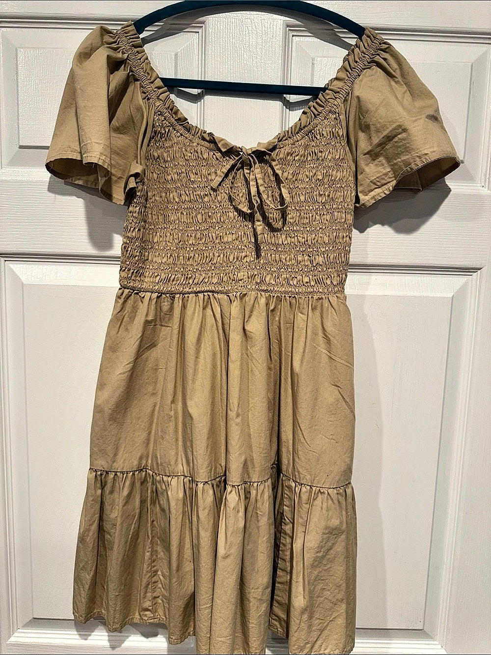 Gap Smocked Tiered Mini Dress in Beige Size Small